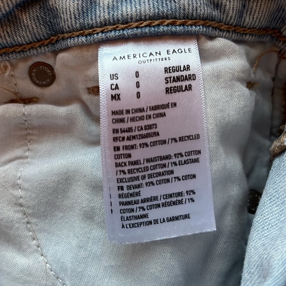 American Eagle Higj Rise Jeans - Picture 4 of 4